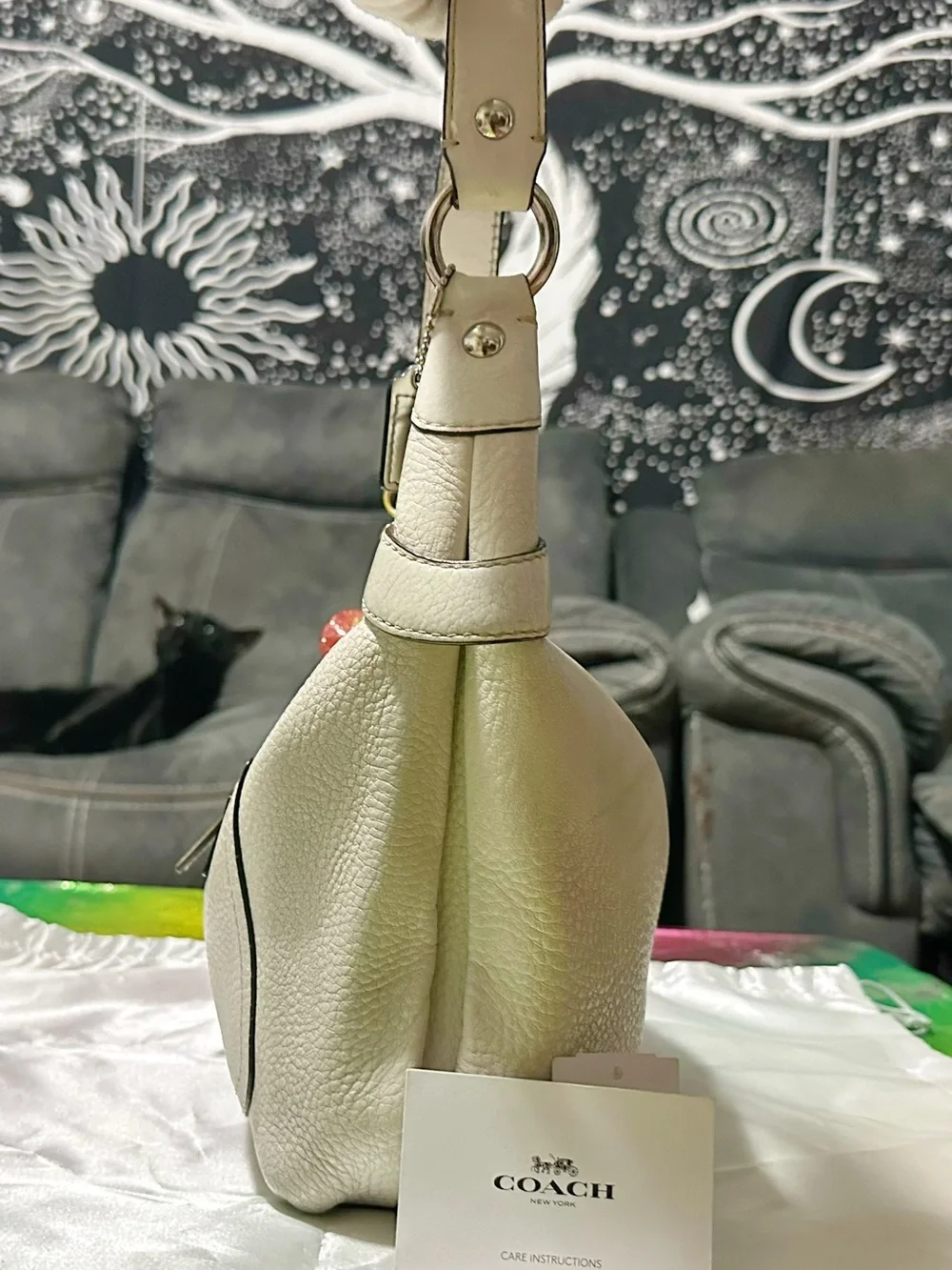 Vintage Coach soho schoder Bag Pebbled Leather Hobo Bag in Cream - Picture 12 of 17
